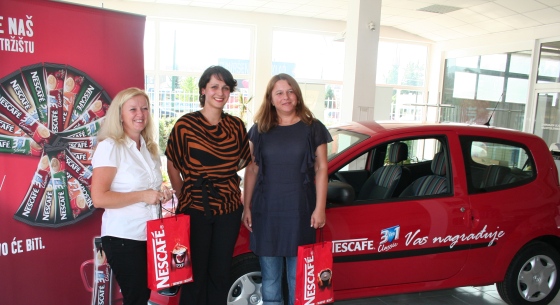 Uručena glavna nagrada NESCAFÉ 3u1 nagradne igre, Renault Twingo<br>