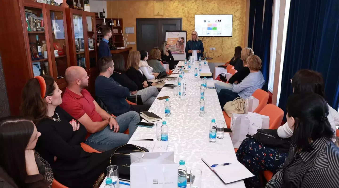 Zdravo! radionica u Bijeljini: Učitelji i nastavnici podržavaju zdravu ishranu djece